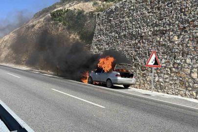 Otomobili alev alev yanan adam, "Cana geleceğine mala gelsin" diyerek kendini teselli etti