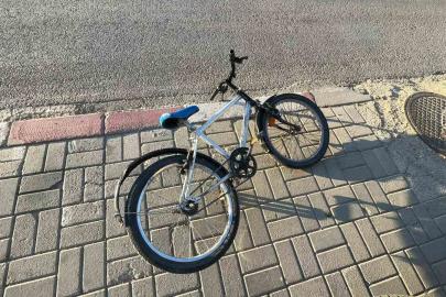 Otomobilin çarptığı 9 yaşındaki çocuk yaralandı