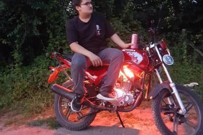 Otomobille çarpışan motosikletin sürücüsü yaşam mücadelesini kaybetti