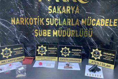 Polisi fark edince uyuşturucuları klozete döktü, sifon çalışmayınca yakalandı