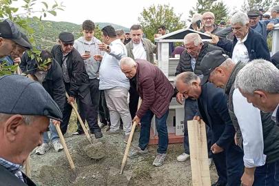 Rıza Çalımbay’ın annesi son yolculuğuna uğurlandı