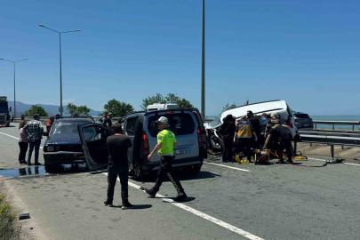 Rize’de ters yöne giren yaşlı sürücü kazaya neden oldu: 2 ölü, 3 yaralı