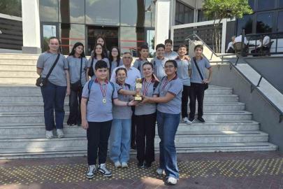 Sarıgöl Şehit Esin Akay Ortaokulu Manisa üçüncüsü oldu