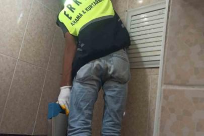 Siirt’te lavabo borusuna sıkışan yavru kedi kurtarıldı