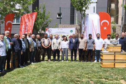 Şırnak’ta 25 üreticiye yüzde 75 hibeli arıcılık ekipmanı dağıtıldı