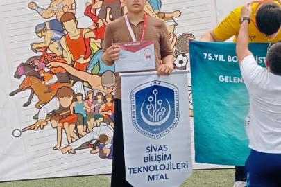 Sivaslı okçu Türkiye kürsüsünde