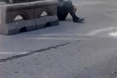 Sokak ortasında hareketsiz duran şahıs tedirginliğe yol açtı
