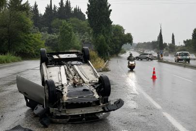 Söke Kuşadası yolu üzerinde otomobil takla attı
