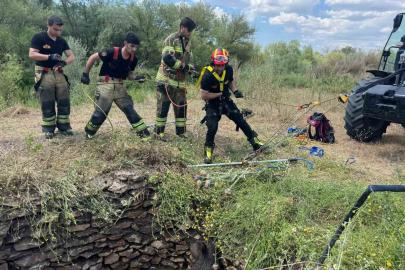 Su kuyusuna düşen yaban domuzu, itfaiye ekiplerince kurtarıldı