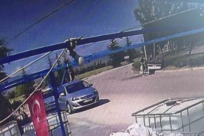 Takla atan Tofaş refüje devrildi: 2 yaralı