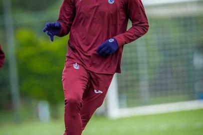 Trabzonspor, Ernest Muçi ile 3+1 yıllık sözleşme imzaladı