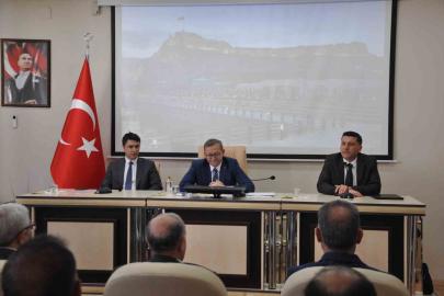 Vali Polat’tan kurumlara net mesaj: "Bahane değil, sonuç istiyorum!"