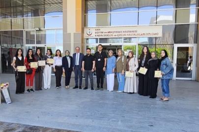 Van’da üniversite öğrencilerinden hasta çocuklara moral etkinliği