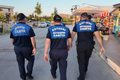 Zabıtanın Millet Bahçesi’ndeki denetimleri devam ediyor