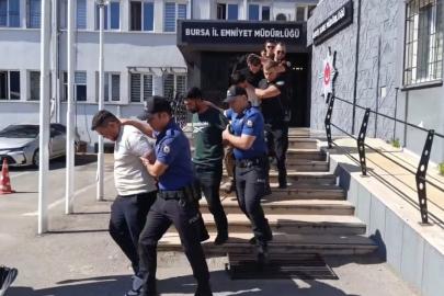 2,5 ay boyunca "Polisiz" diyerek dolandırdılar, 100 milyonluk vurgunun ardından tatlı ikram ettiler