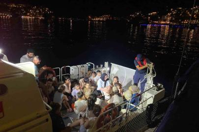 40 göçmen yakalandı; 2 gözaltı