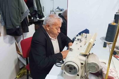 40 yıllık terzi, ilk günkü heyecanla mesleğini sürdürüyor
