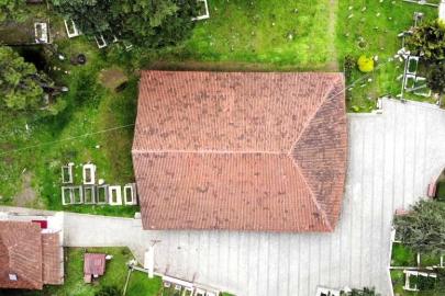 8,5 asırlık çivisiz camide restorasyon sürüyor