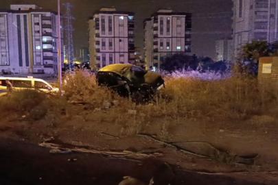 Adana’da takla atan otomobildeki 2 kişi yaralandı