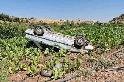 Adıyaman’da takla atan otomobildeki 3 kişi yaralandı