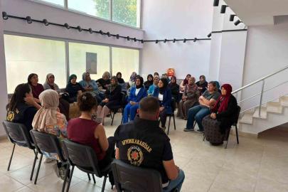 Afyonkarahisar’da kadın kursiyerlere KADES ve ŞÖNİM bilgilendirmesi