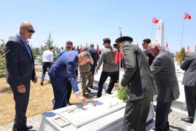 Ağrı’da 15 Temmuz’un 10. yılında şehitlik ziyareti ve gazi ailesine anlamlı buluşma