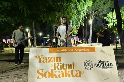 ’Akustik Yaz Akşamları’ Manisalılara müzik dolu bir hafta sonu yaşattı