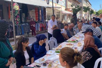 Anahtar Parti Kırşehir teşkilatı çarşı esnafıyla kahvaltıda buluştu