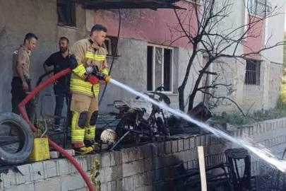 Antakya’da yaşanan yangında motosiklet kullanılmaz hale geldi