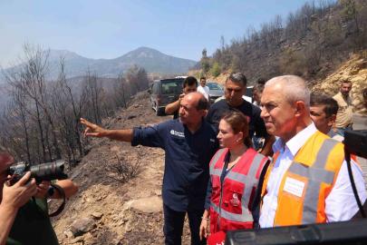 Antalya Büyükşehir Belediyesi Başkan Vekili Özdemir: "Ekipler yangının etrafını yüzde 80 oranında çevirdi"