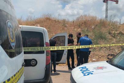 Antalya’da bir kişi araç içince ölü bulundu, yakınları sinir krizi geçirdi