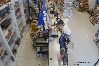 Antalya’daki zincirleme kapkaç ve gasp olayında marketteki kasiyer yaşadığı şoku anlattı