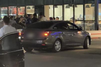 Araçlarından inip kavga eden şahıslara olay yerindeki polisten müdahale
