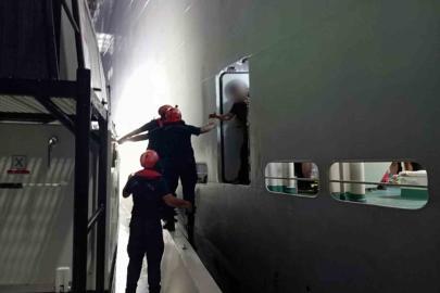 Araştırma gemisinde yaralanan vatandaşa tıbbi tahliye