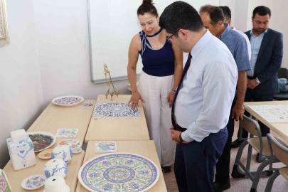Arsuz’da çinicilik yeniden hayat buldu
