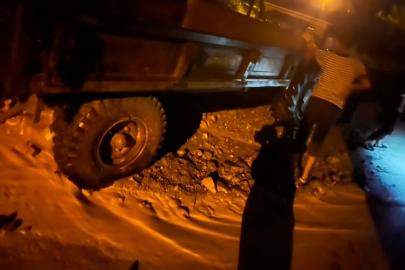 Artvin’de gece etkili olan sağanak taşkınlara neden oldu