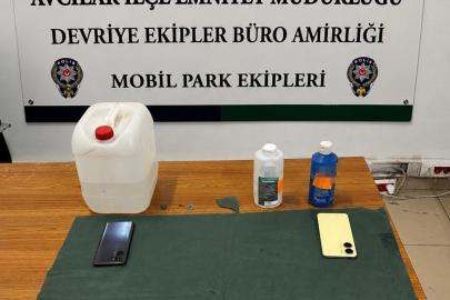 Avcılar’da tırabzan hırsızlığı şüphelileri yakalandı: ’Peçete’ olarak tabir edilen uyuşturucu madde ele geçirildi