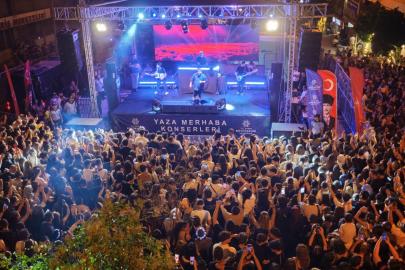 Aydın Büyükşehir Belediyesi Nazillili vatandaşları yaz konserinde buluşturdu