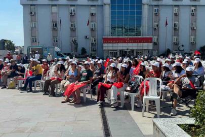 Bahçelievler’de A Milli Kadın Voleybol Takımı’nın zaferi dev ekranda izlendi