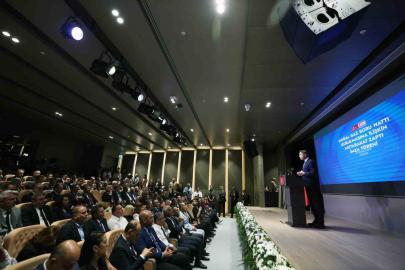 Bakan Bayraktar: "Türkiye-KKTC arasında yaklaşık 101 kilometre uzunluğunda doğal gaz iletim hattı inşa edeceğiz"