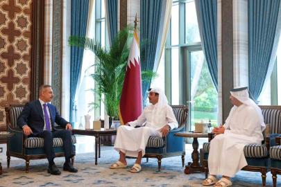 Bakan Fidan, Katar Emiri Al Thani ile bir araya geldi