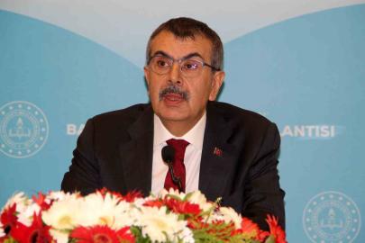 Bakan Tekin: "Özel okullarda öğretmenlerin ortalama maaşı 40 bin lira"