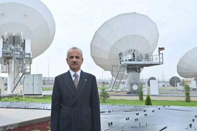 Bakan Uraloğlu: "Katar ile kurduğumuz stratejik ortaklık sayesinde Türksat filomuza yeni nesil bir uydu kazandırıyoruz"