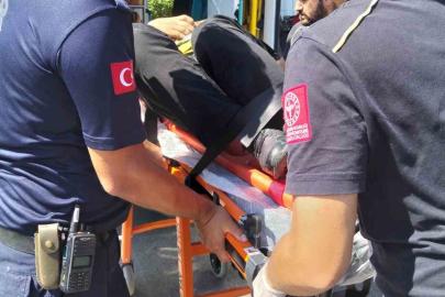 Balıkesir’de otomobile arkadan çarpan araçta 2 kişi yaralandı