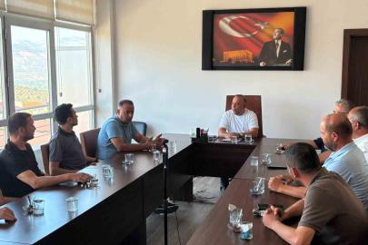Başkan Özel, merkez mahalle muhtarlarının taleplerini dinledi