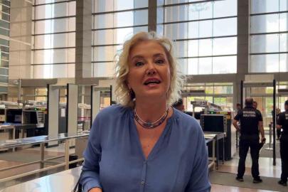 Berna Laçin, İstanbul Cumhuriyet Başsavcılığı tarafından yürütülen "Ahbaplar Suç Örgütü" soruşturması kapsamında ifade vermek üzere İstanbul Adalet Sarayına geldi.