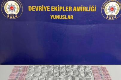 Beşiktaş’ta şüphe üzerine durdurulan araçta çamaşır makinesine gizlenmiş 37 paket esrar ele geçirildi