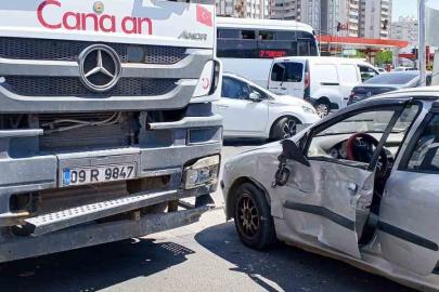 Beton mikseri ile otomobil çarpıştı: 2 yaralı