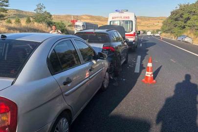 Bilecik’te 4 aracın karıştığı zincirleme kazada 2 çocuk yaralandı