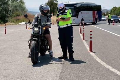 Bilecik’te motosiklet sürücülerine güvenli sürüş eğitimi
